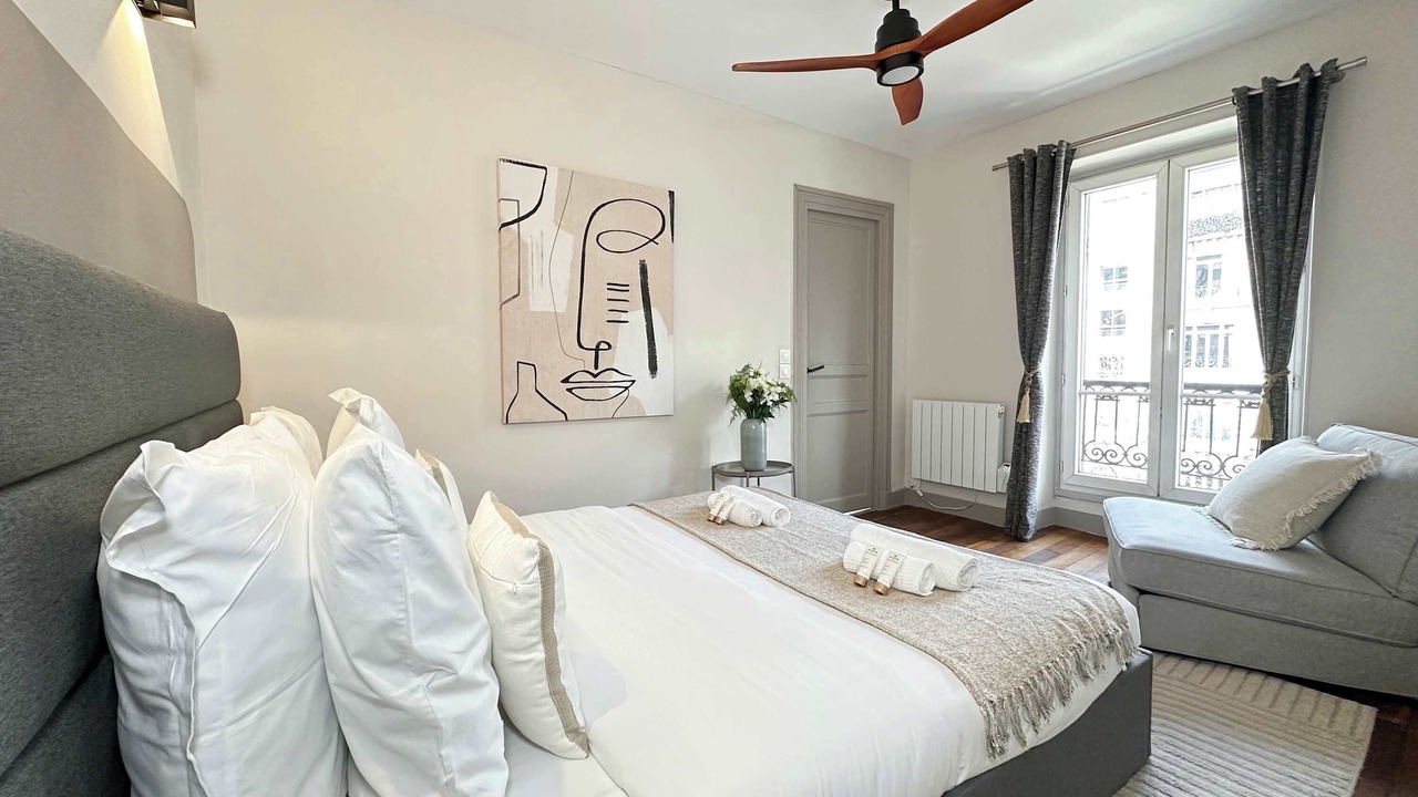 Photo of Bedroom in Chaillot