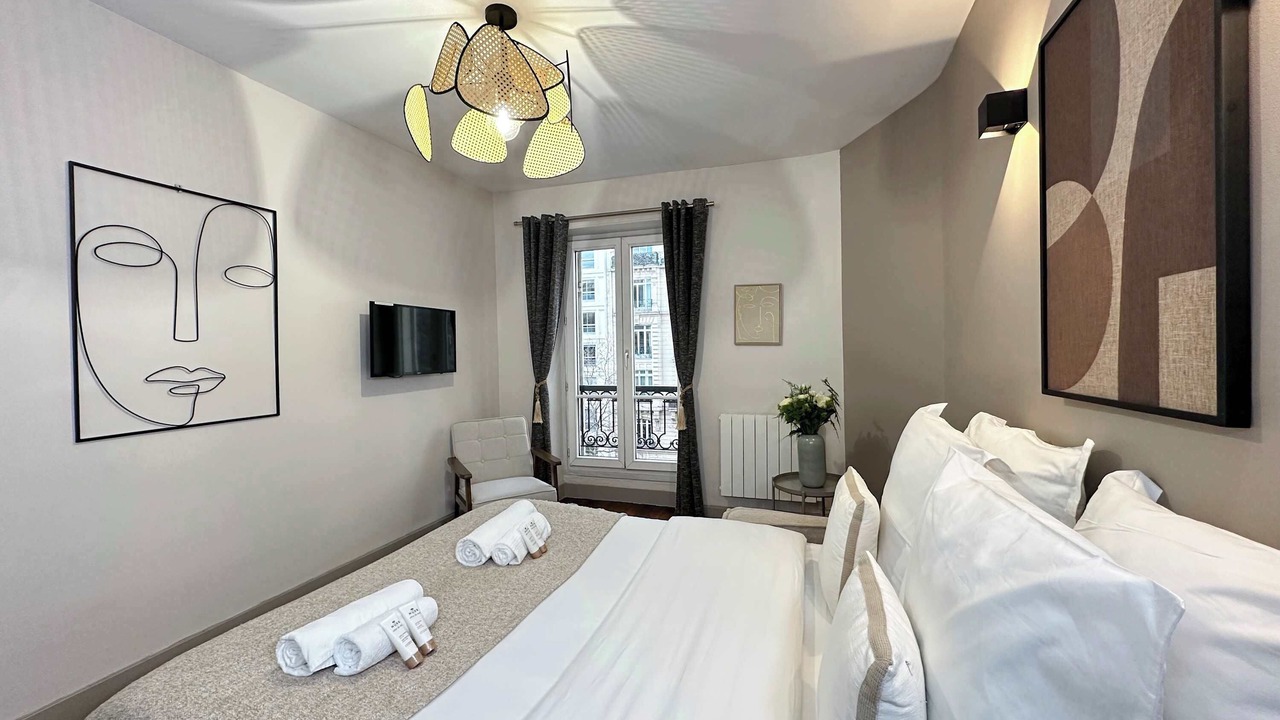 Photo of Bedroom in Chaillot
