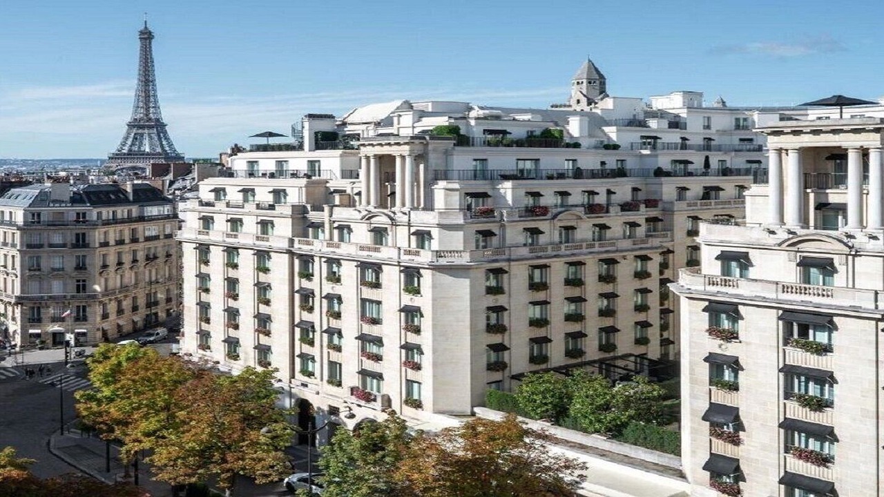 Photo of Outdoor in Champs-Elysees