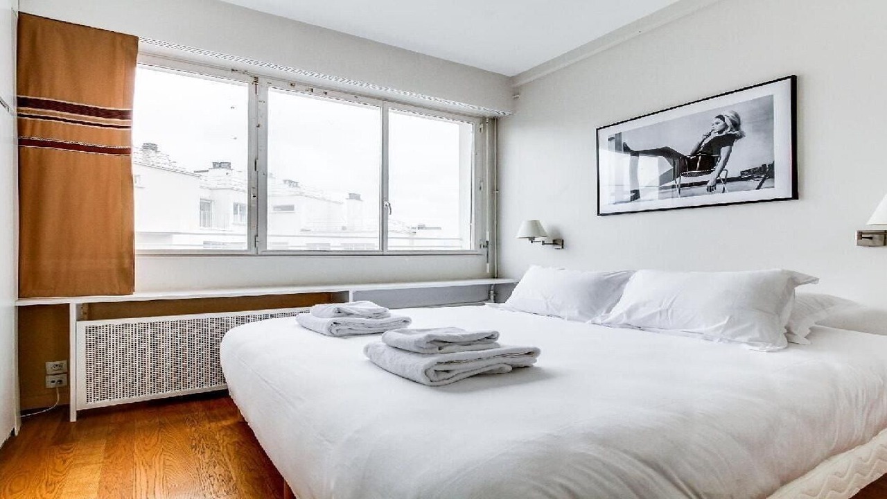 Photo of Bedroom in Champs-Elysees
