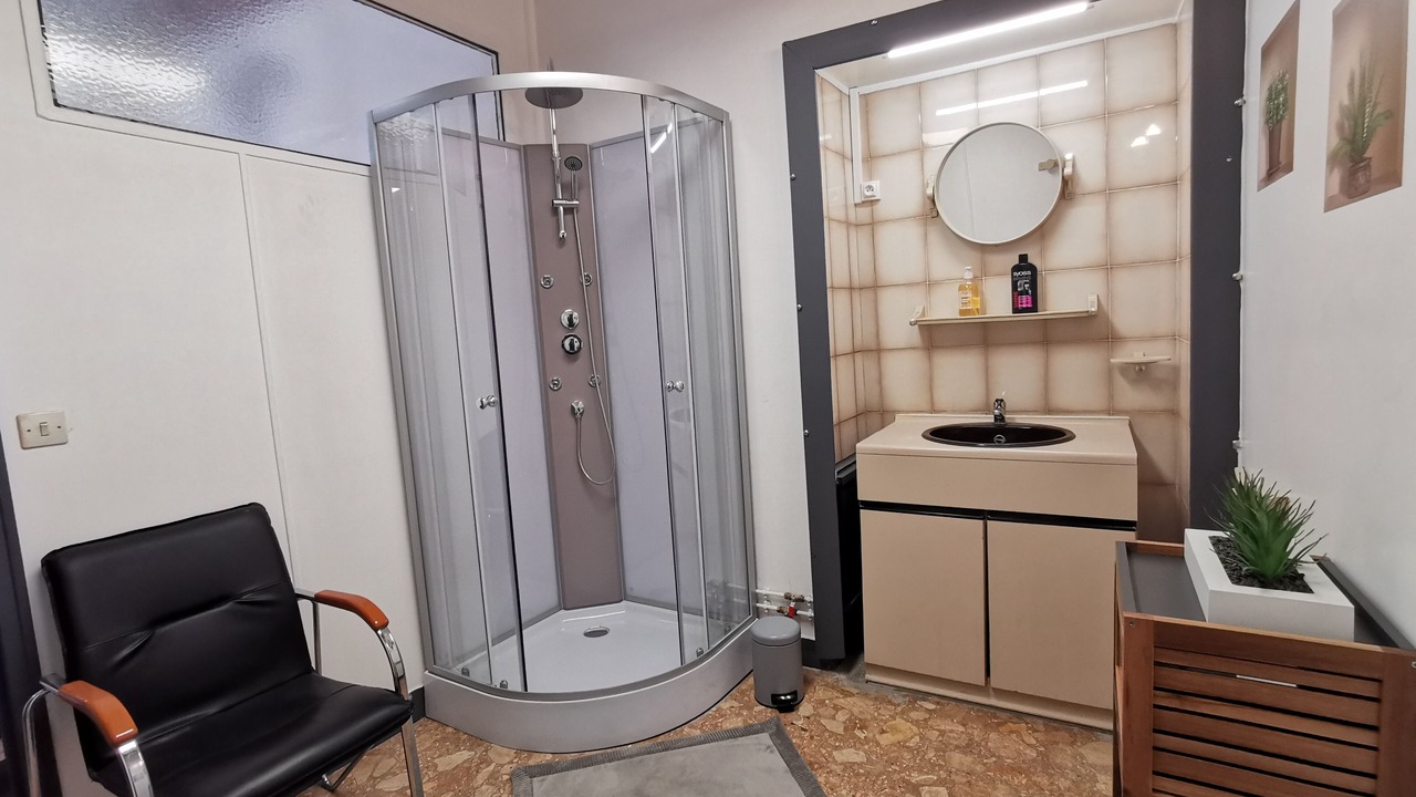 Photo of Bathroom in Esbly