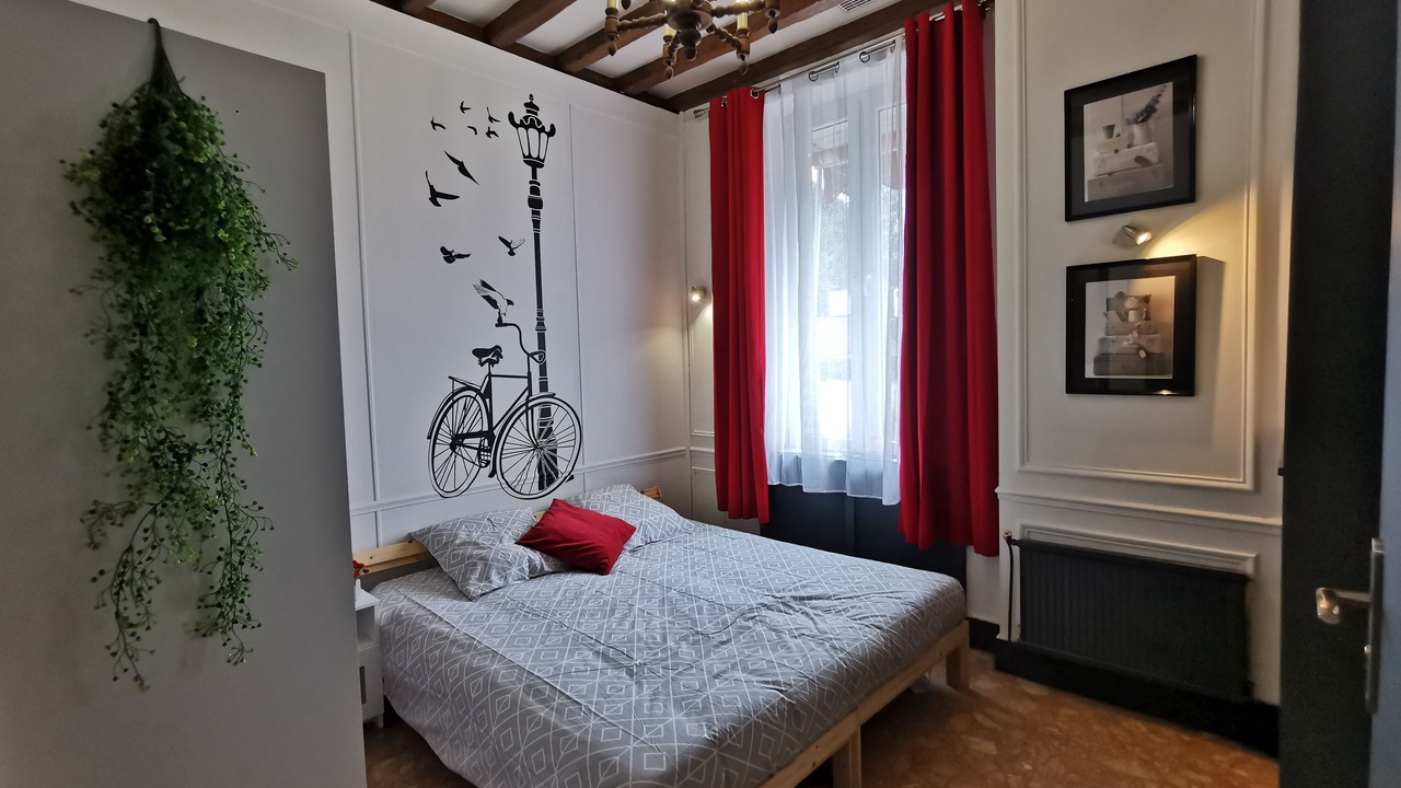 Photo of Bedroom in Esbly