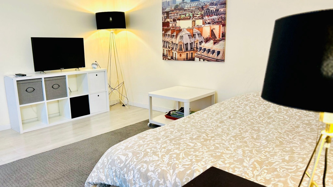 Photo of Bedroom in Garches