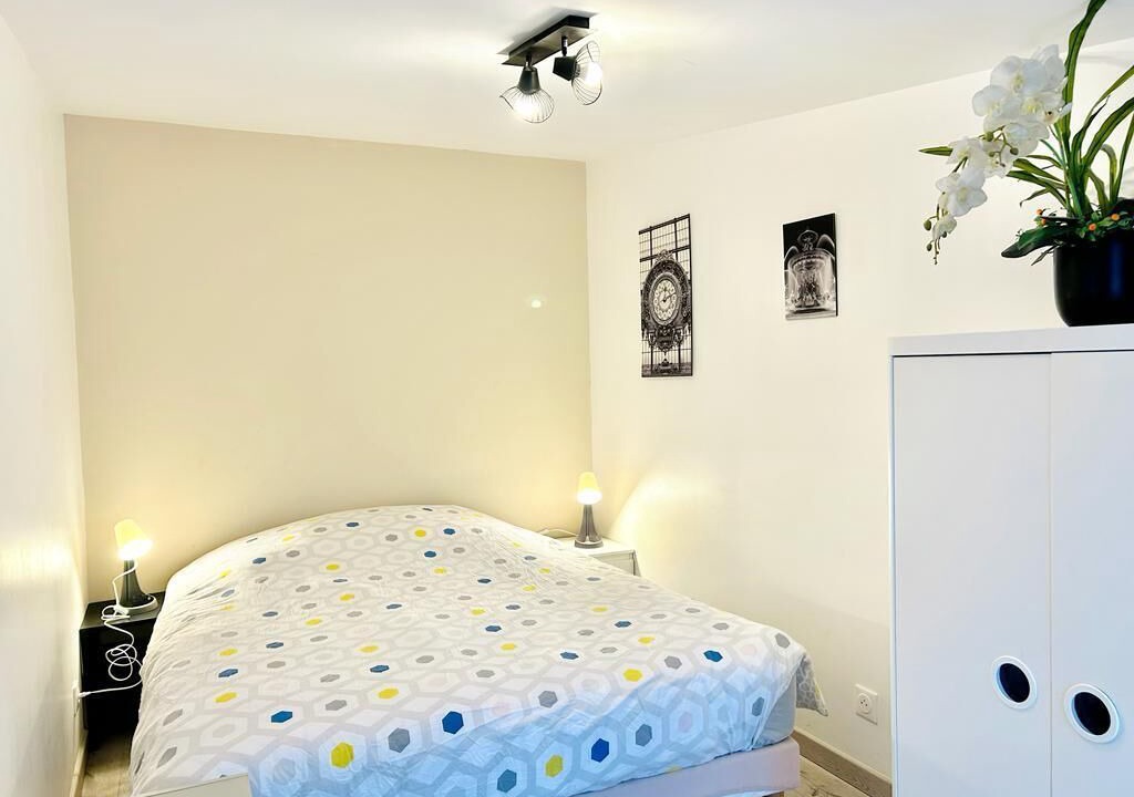 Photo of Bedroom in Garches