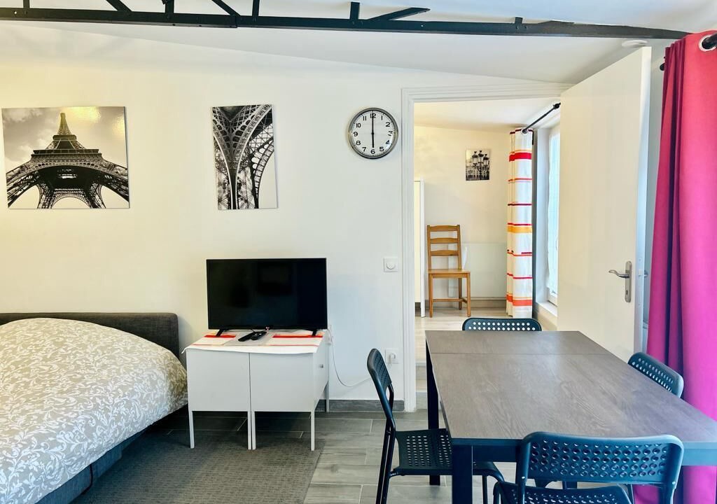 Photo of Bedroom in Garches
