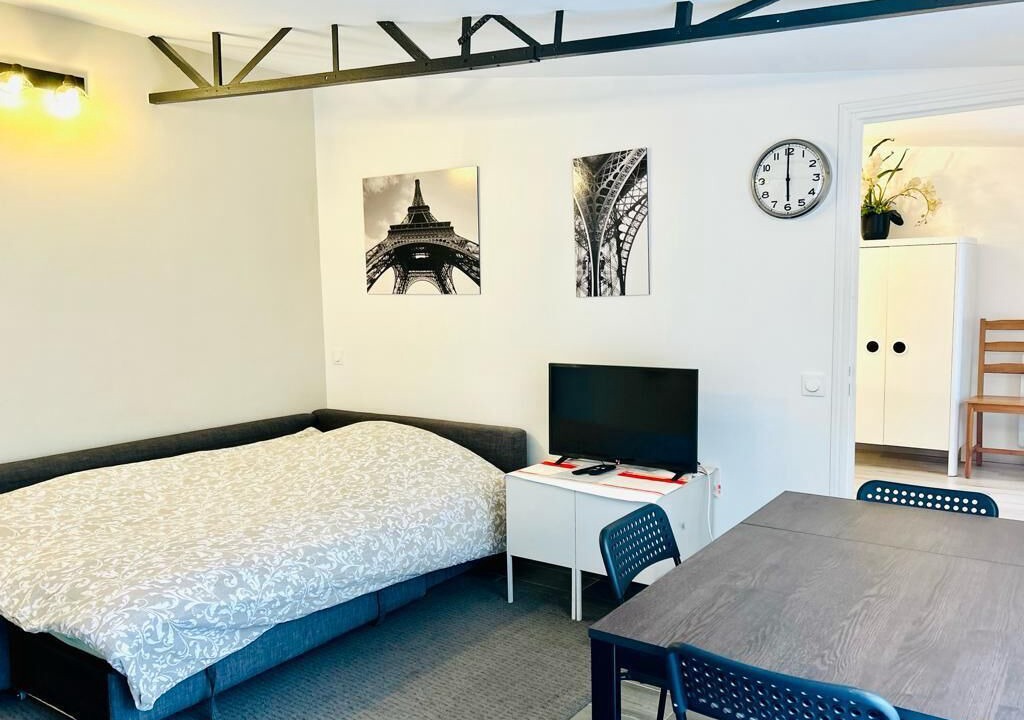 Photo of Bedroom in Garches