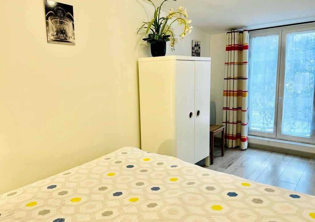 Photo of Bedroom in Garches
