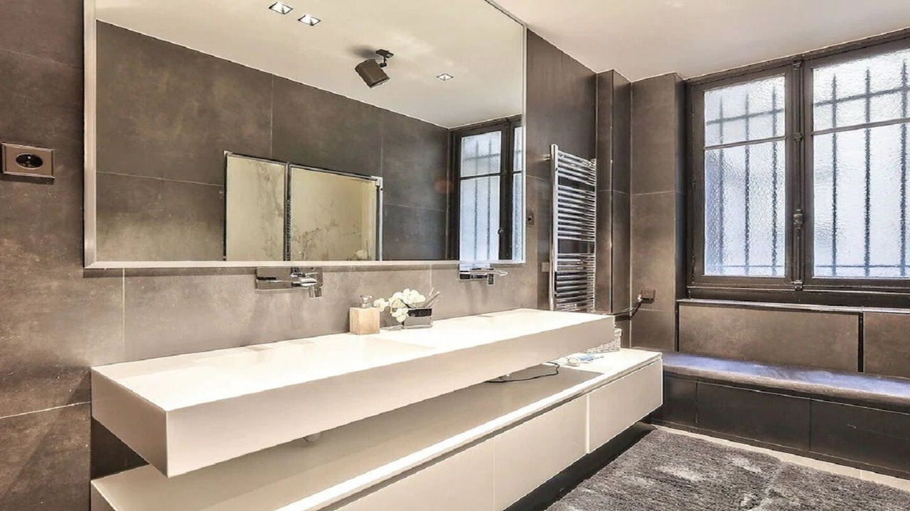 Photo of Bathroom in Chaillot
