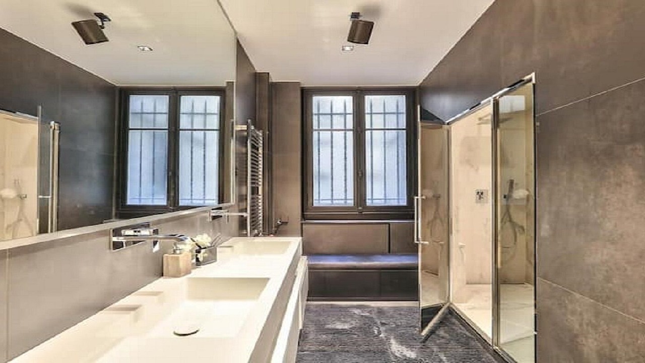 Photo of Bathroom in Chaillot