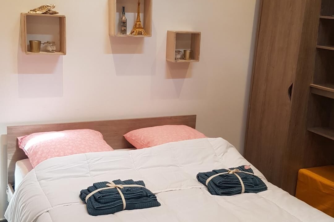 Photo of Bedroom in Esbly