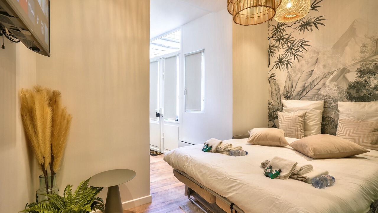 Photo of Bedroom in Grenelle