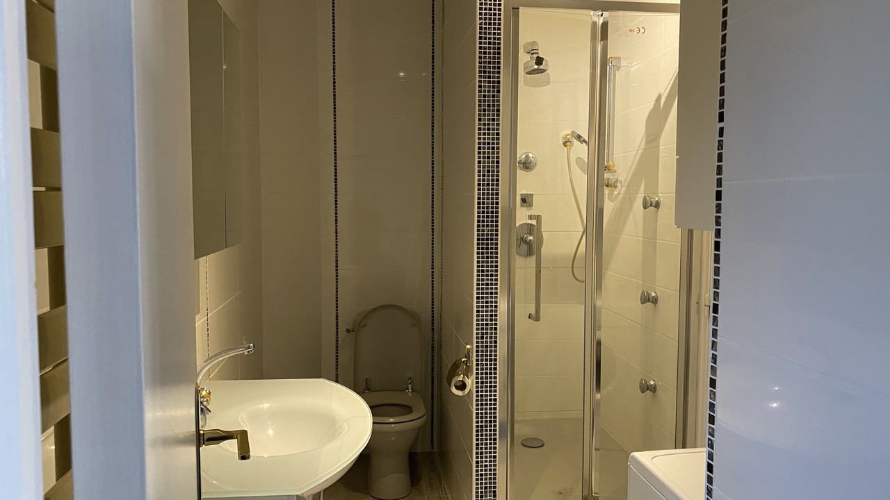Photo of Bathroom in Chelles