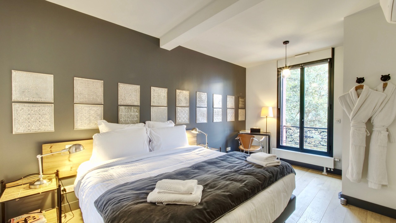 Photo of Bedroom in Puteaux