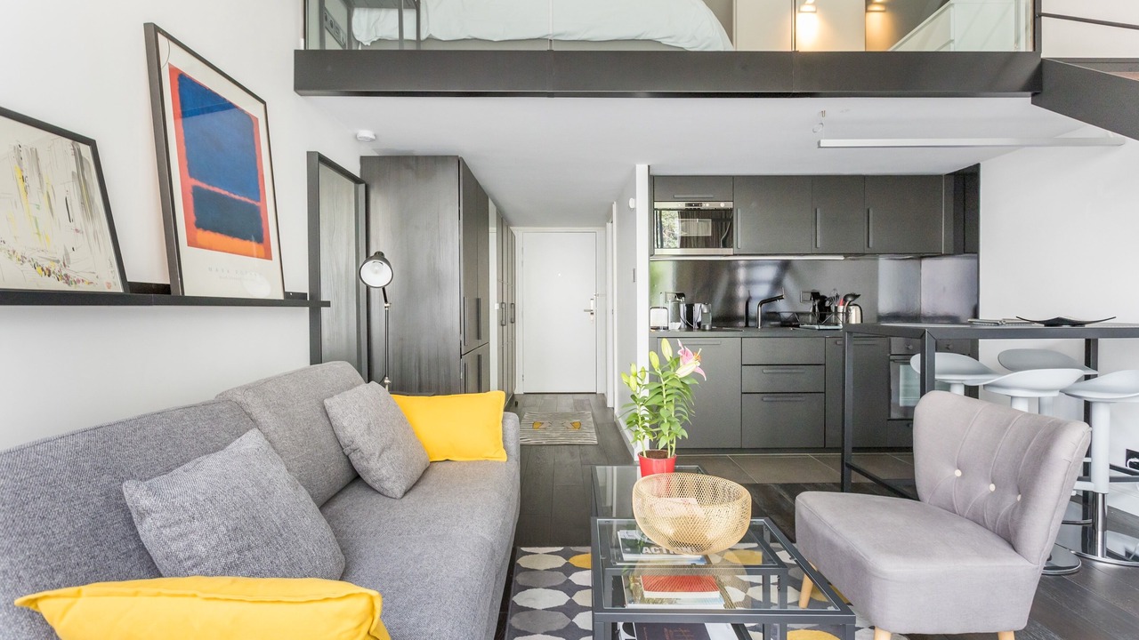 Photo of Livingroom in 15th Arrondissement