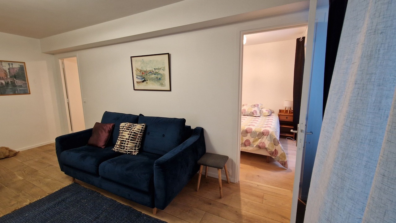Photo of Livingroom in 9th Arrondissement