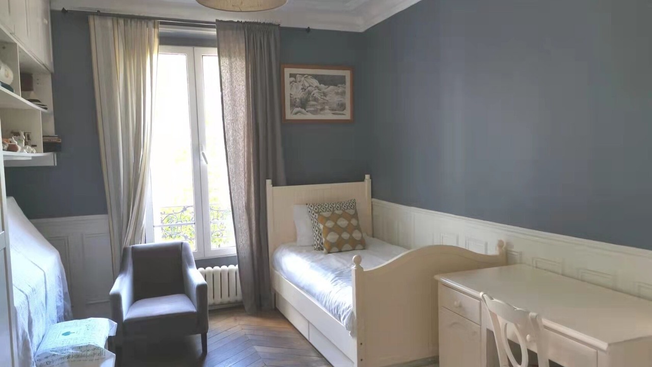 Photo of Bedroom in Sevres