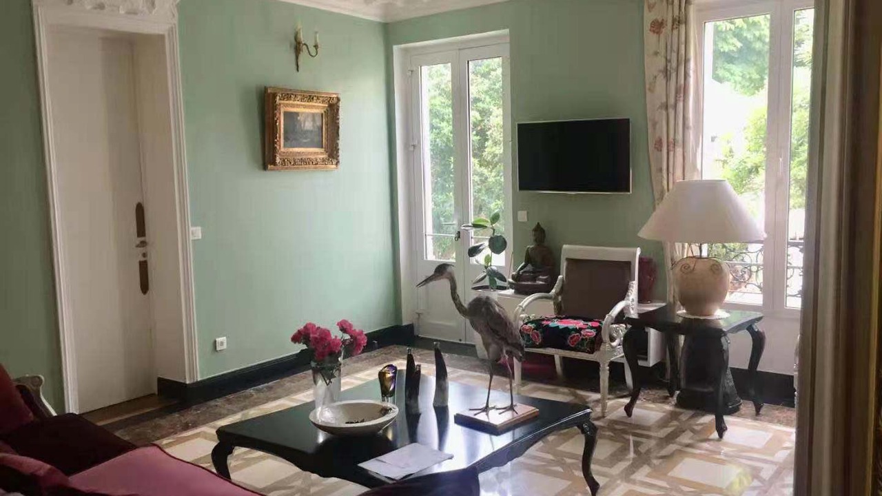 Photo of Livingroom in Sevres