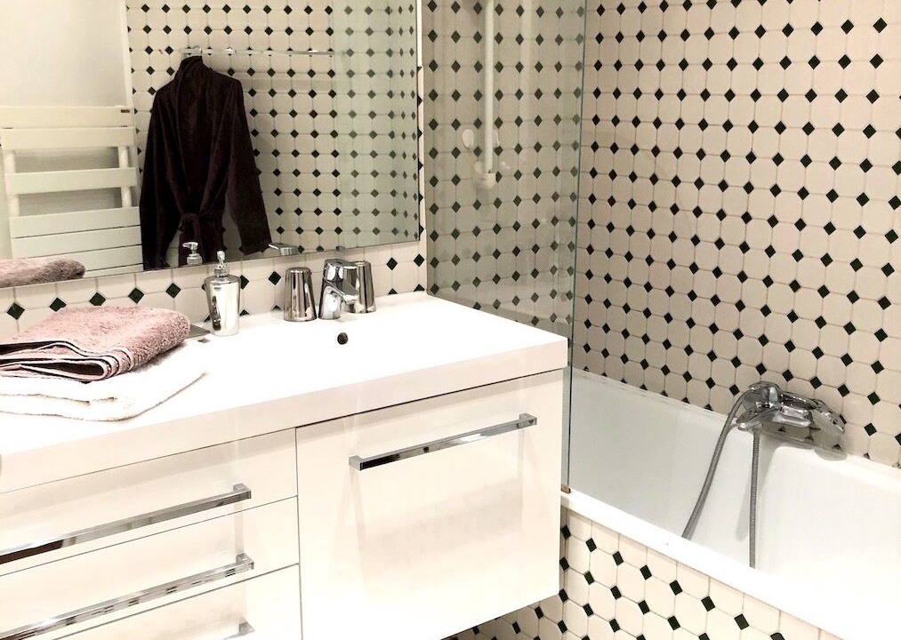 Photo of Bathroom in Chaillot