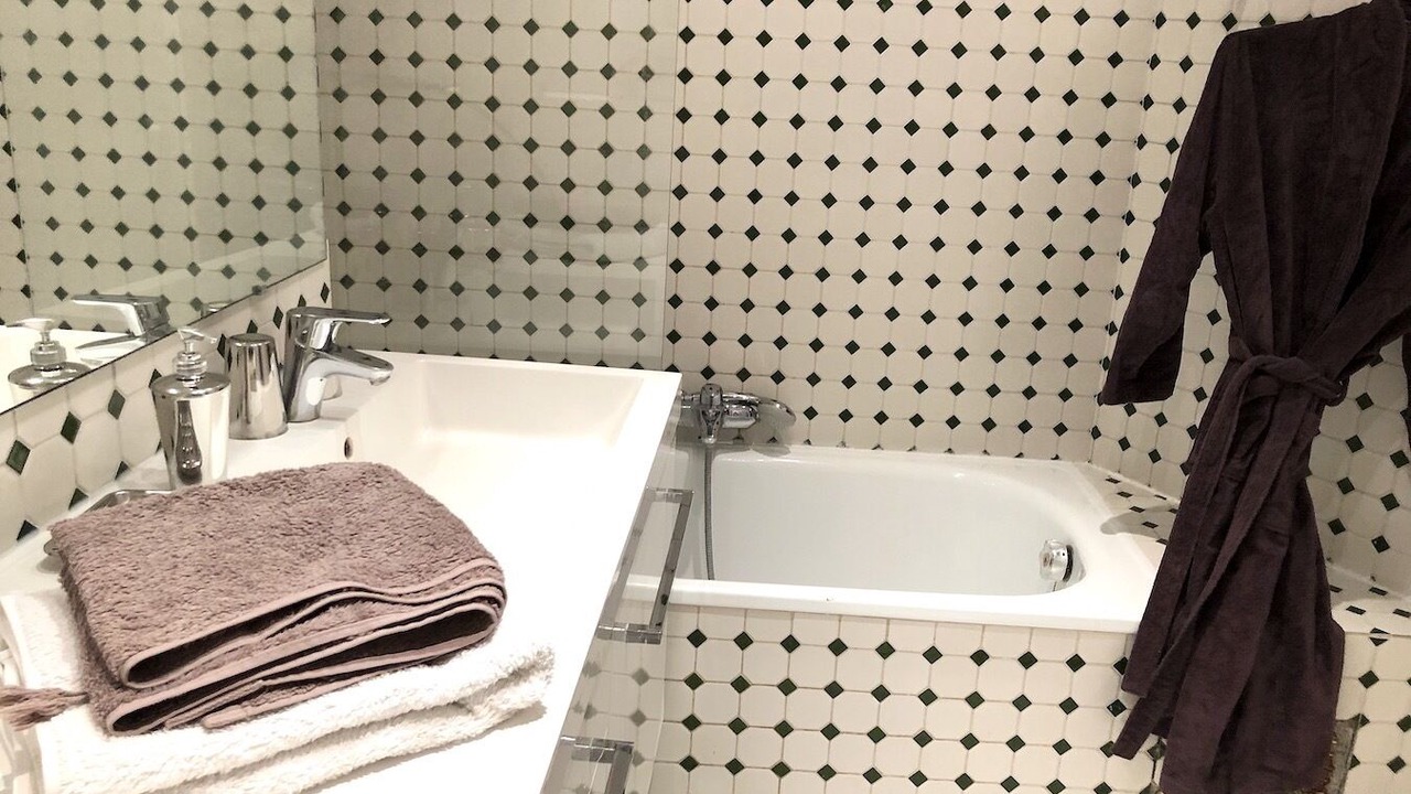 Photo of Bathroom in Chaillot