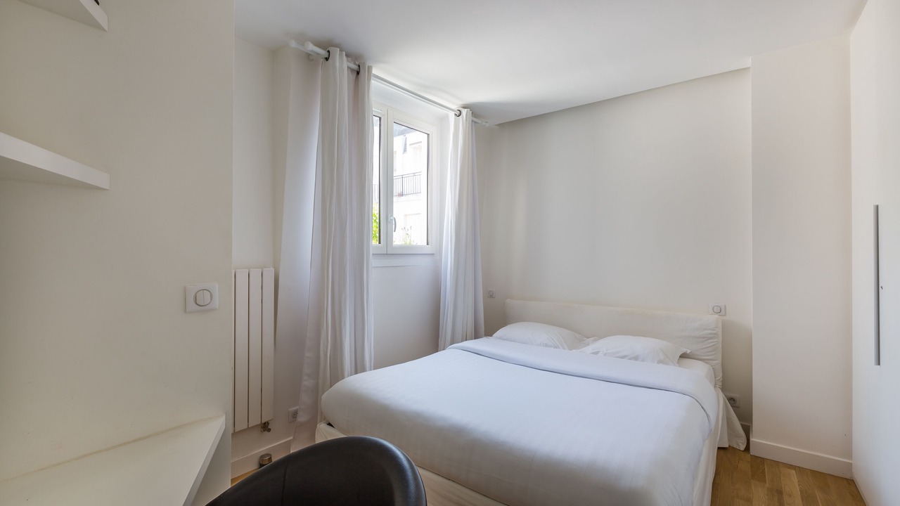 Photo of Bedroom in Chaillot