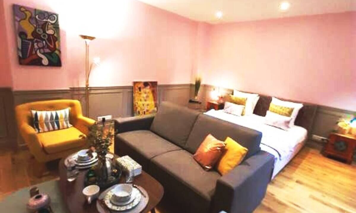 Photo of Livingroom in Quartier de la Folie-Mericourt