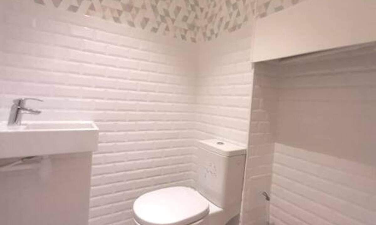Photo of Bathroom in Quartier de la Folie-Mericourt