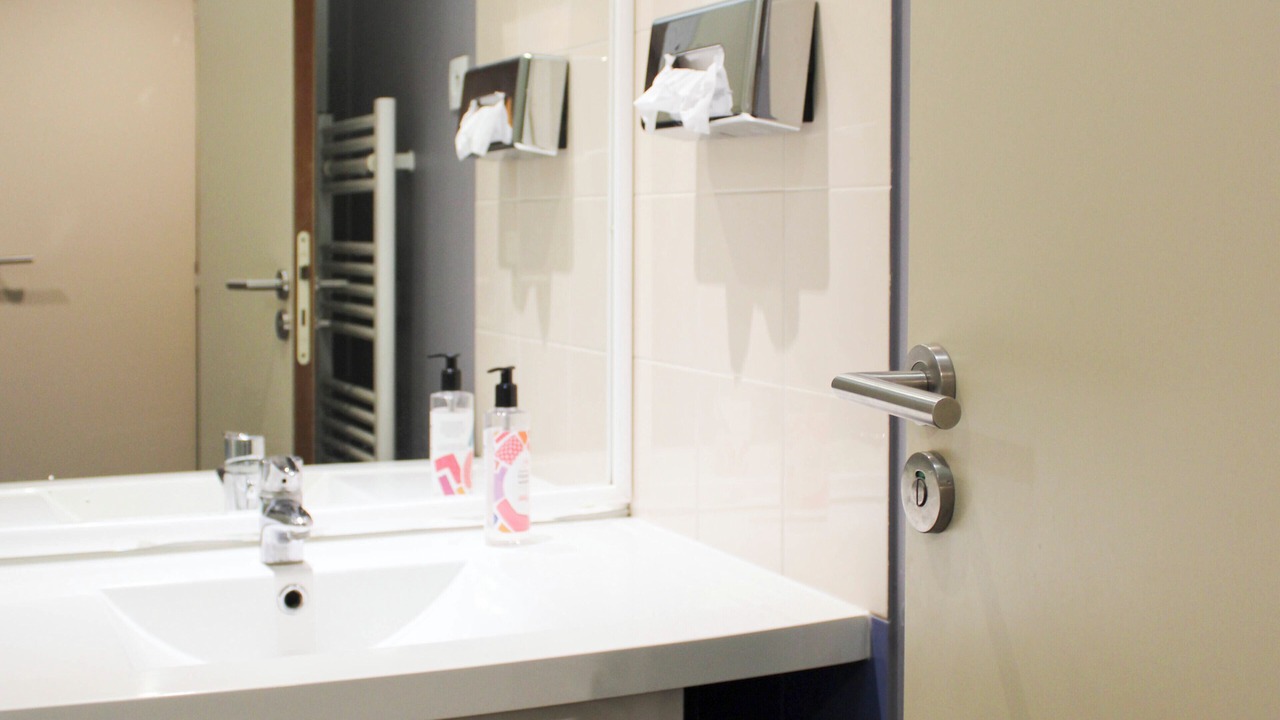 Photo of Bathroom in Issy-les-Moulineaux