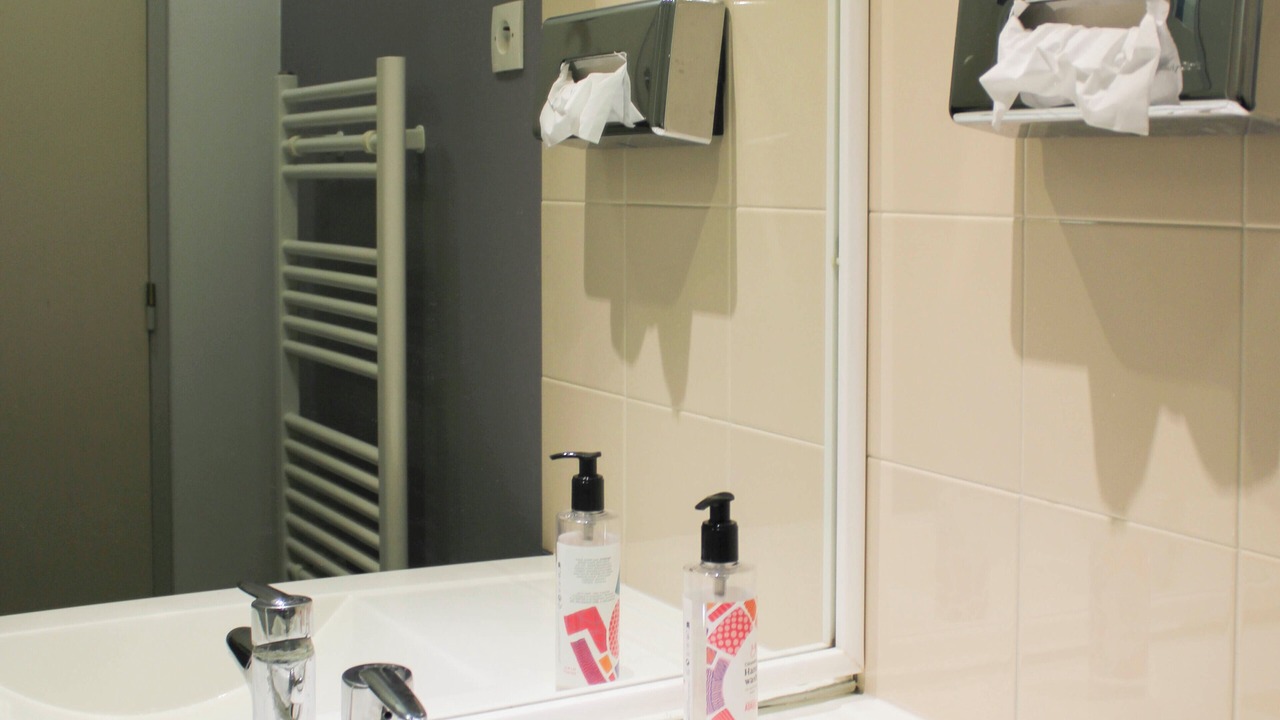 Photo of Bathroom in Issy-les-Moulineaux