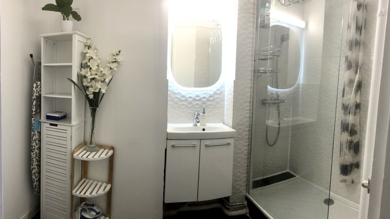 Photo of Bathroom in Thiais