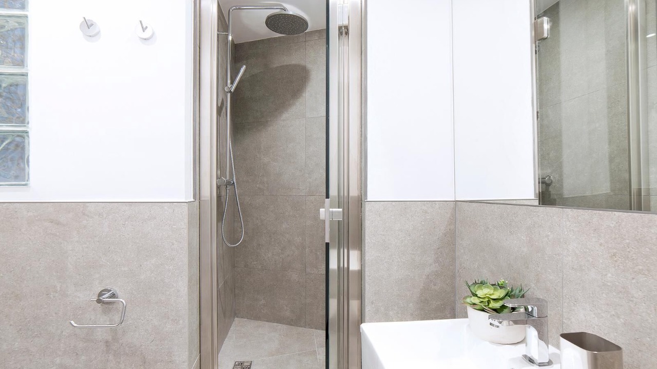 Photo of Bathroom in Arts-et-Metiers