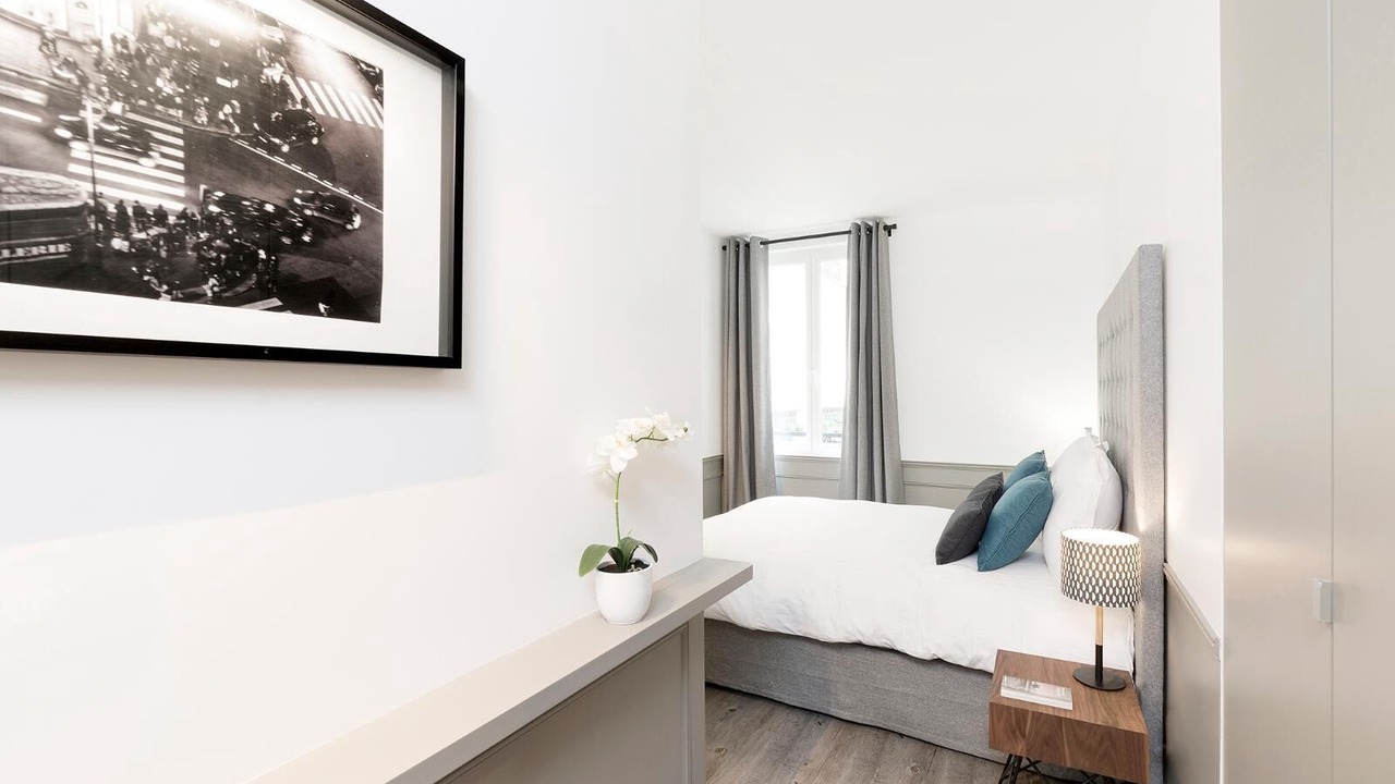 Photo of Bedroom in Arts-et-Metiers