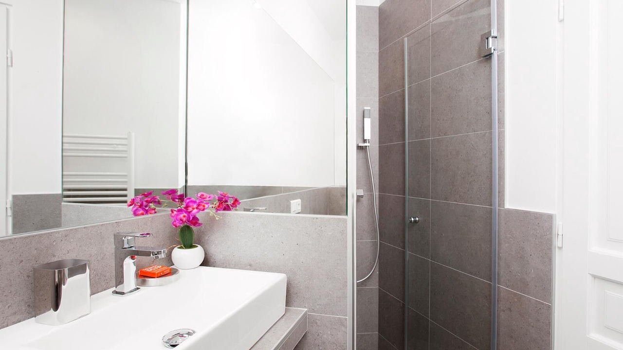 Photo of Bathroom in Quartier du Faubourg-Montmartre