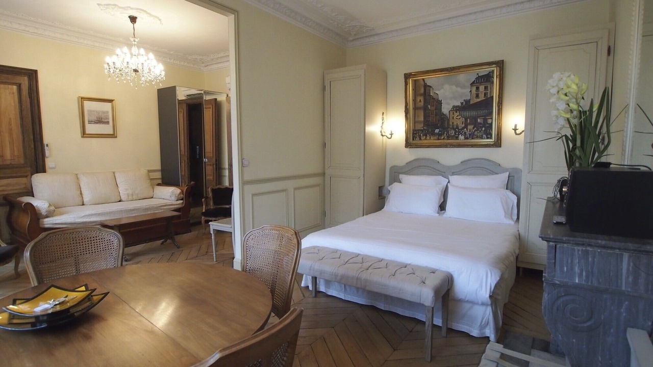 Photo of Bedroom in Saint-Merri
