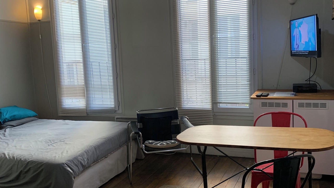 Photo of Bedroom in Arts-et-Metiers