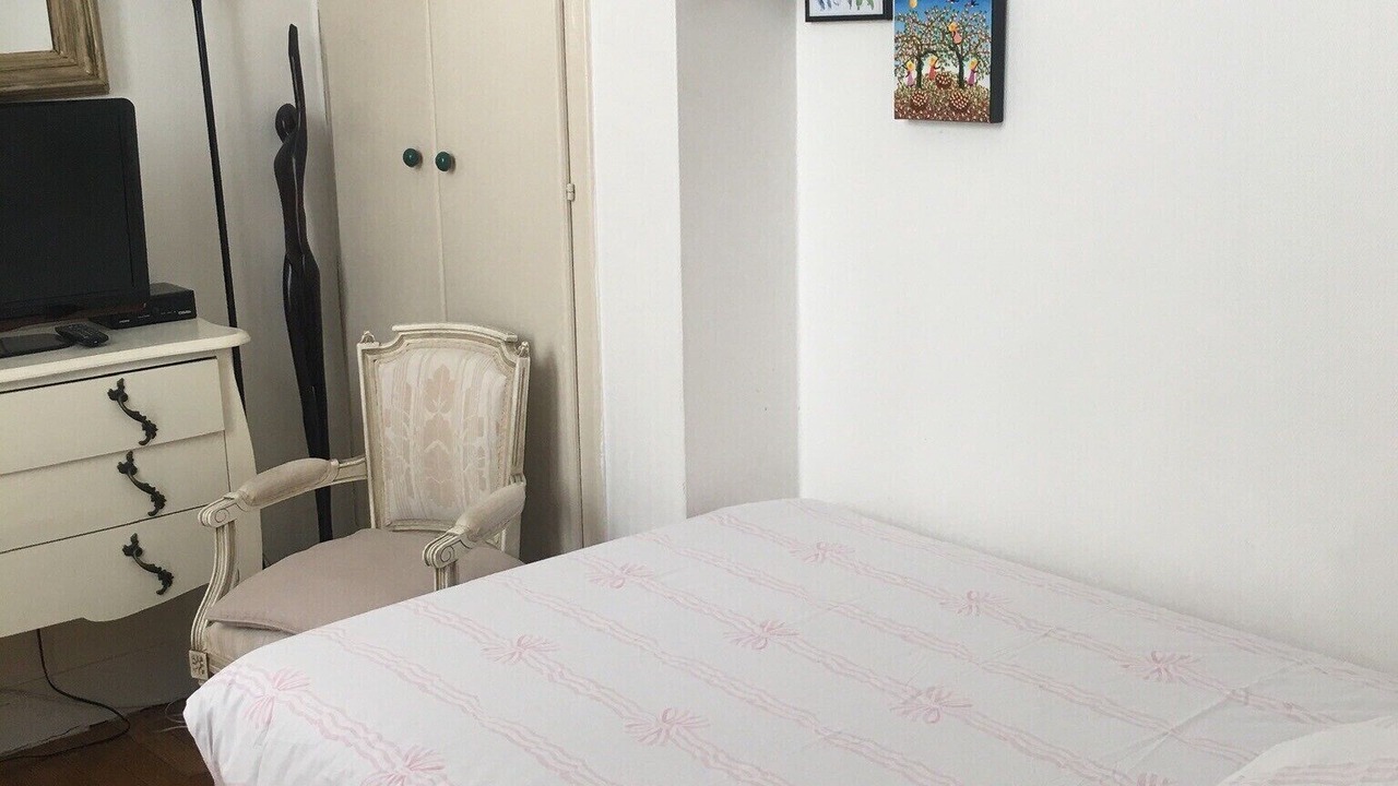 Photo of Bedroom in 9th Arrondissement