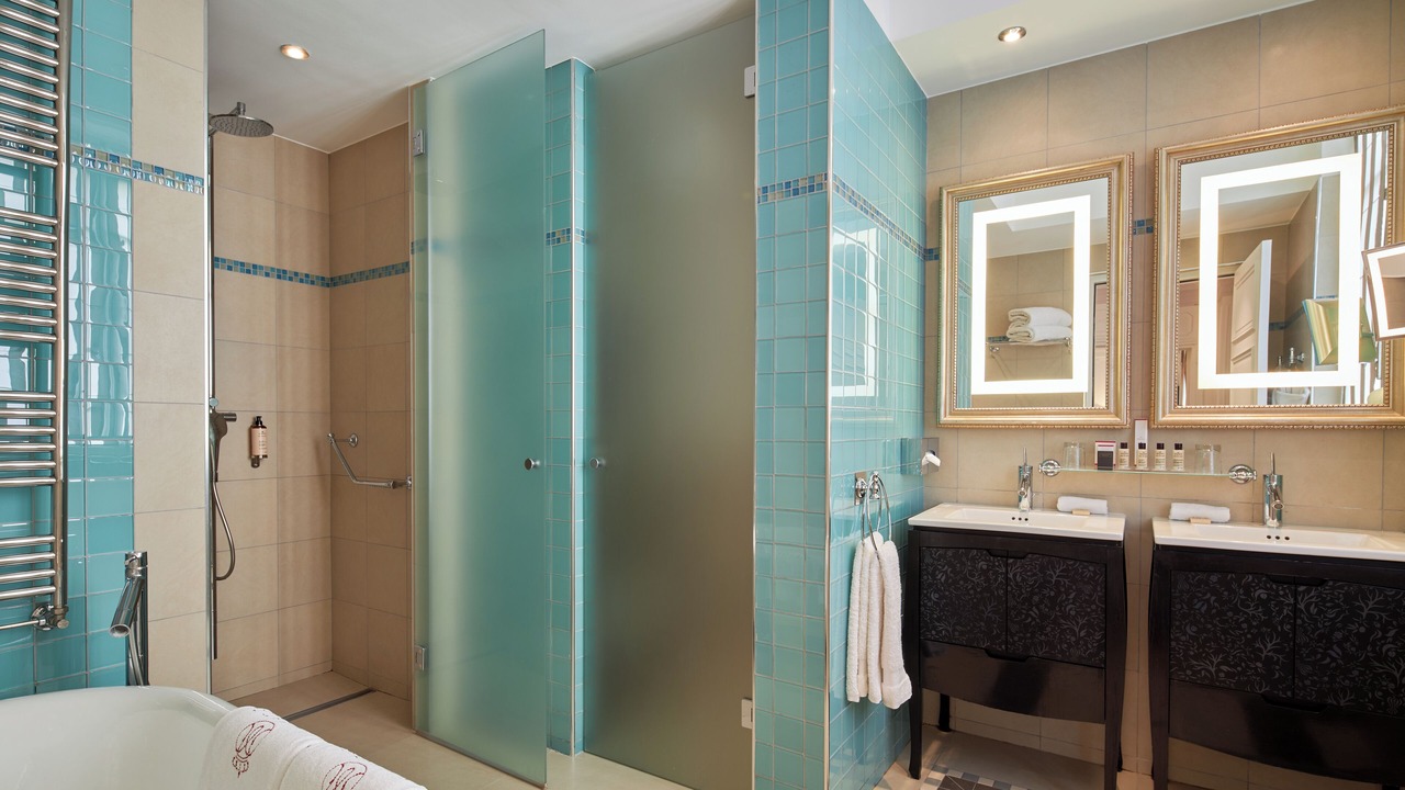 Photo of Bathroom in Chaillot