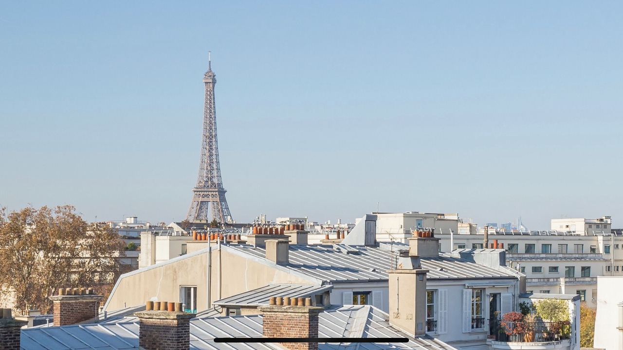 Photo of Others in Quartier de l'Ecole-Militaire
