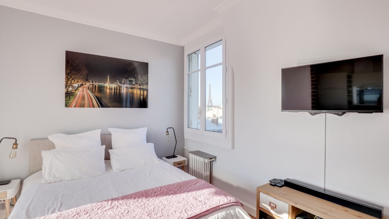 Photo of Bedroom in Quartier de l'Ecole-Militaire