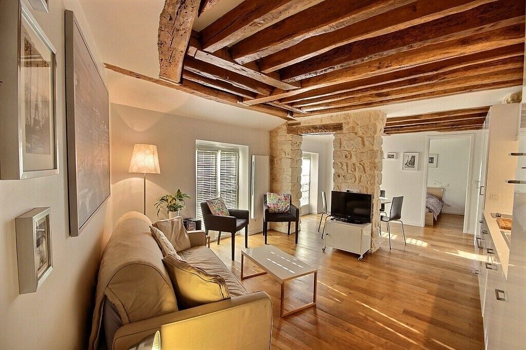 Photo of Livingroom in Archives
