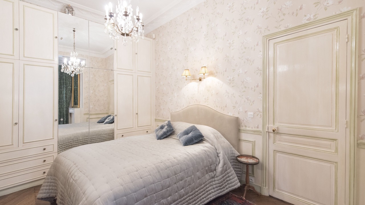 Photo of Bedroom in Chaillot
