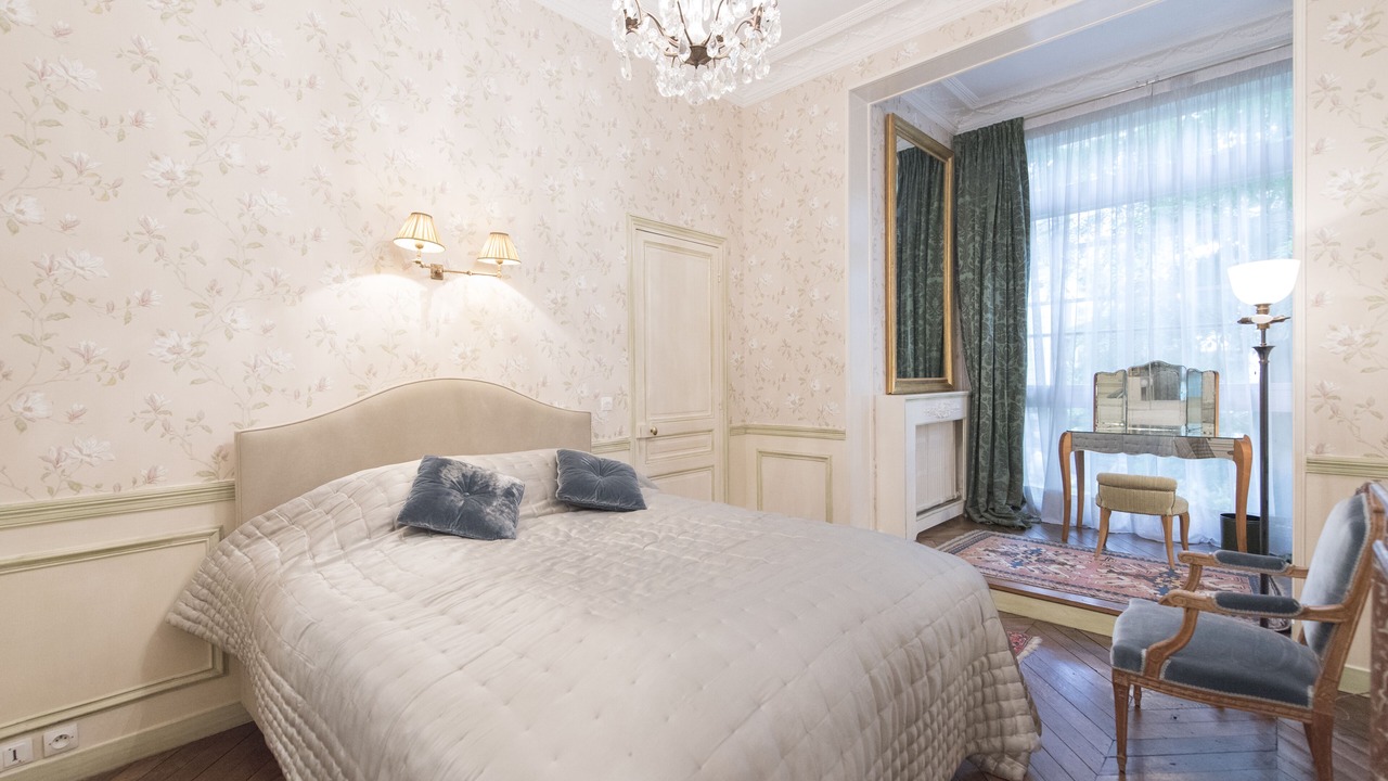Photo of Bedroom in Chaillot