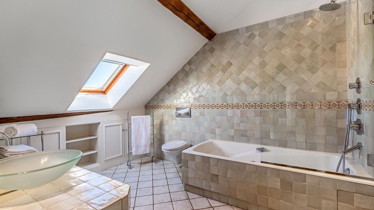 Photo of Bathroom in Palais-Royal
