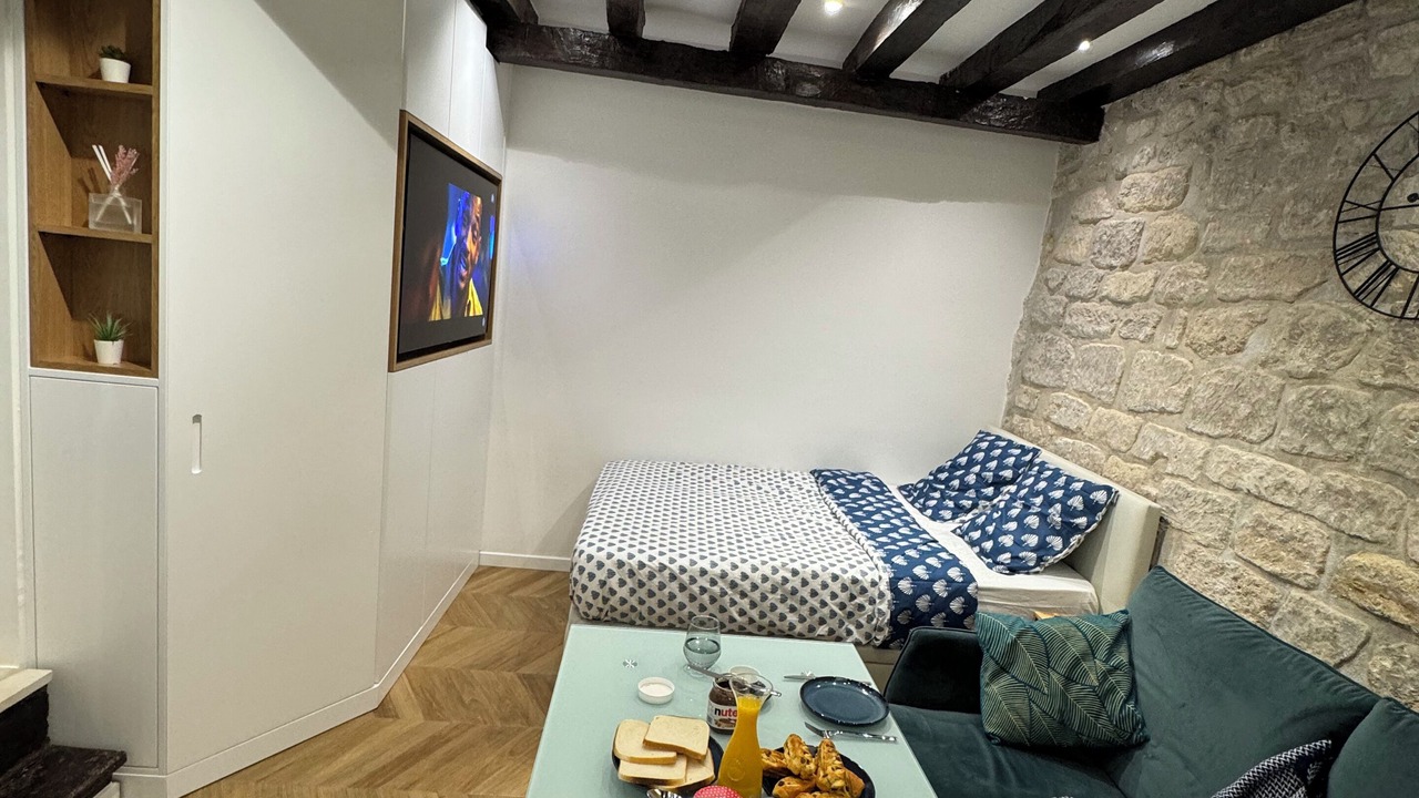 Photo of Livingroom in 5th Arrondissement
