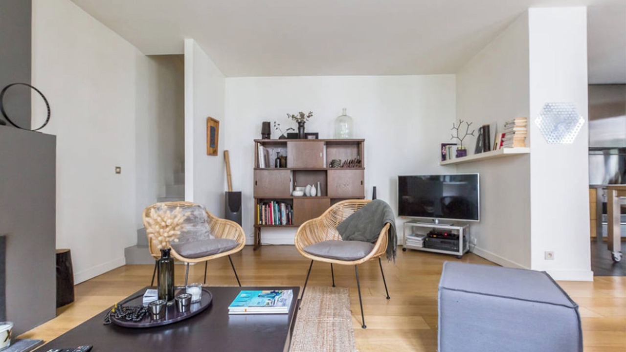 Photo of Livingroom in Archives