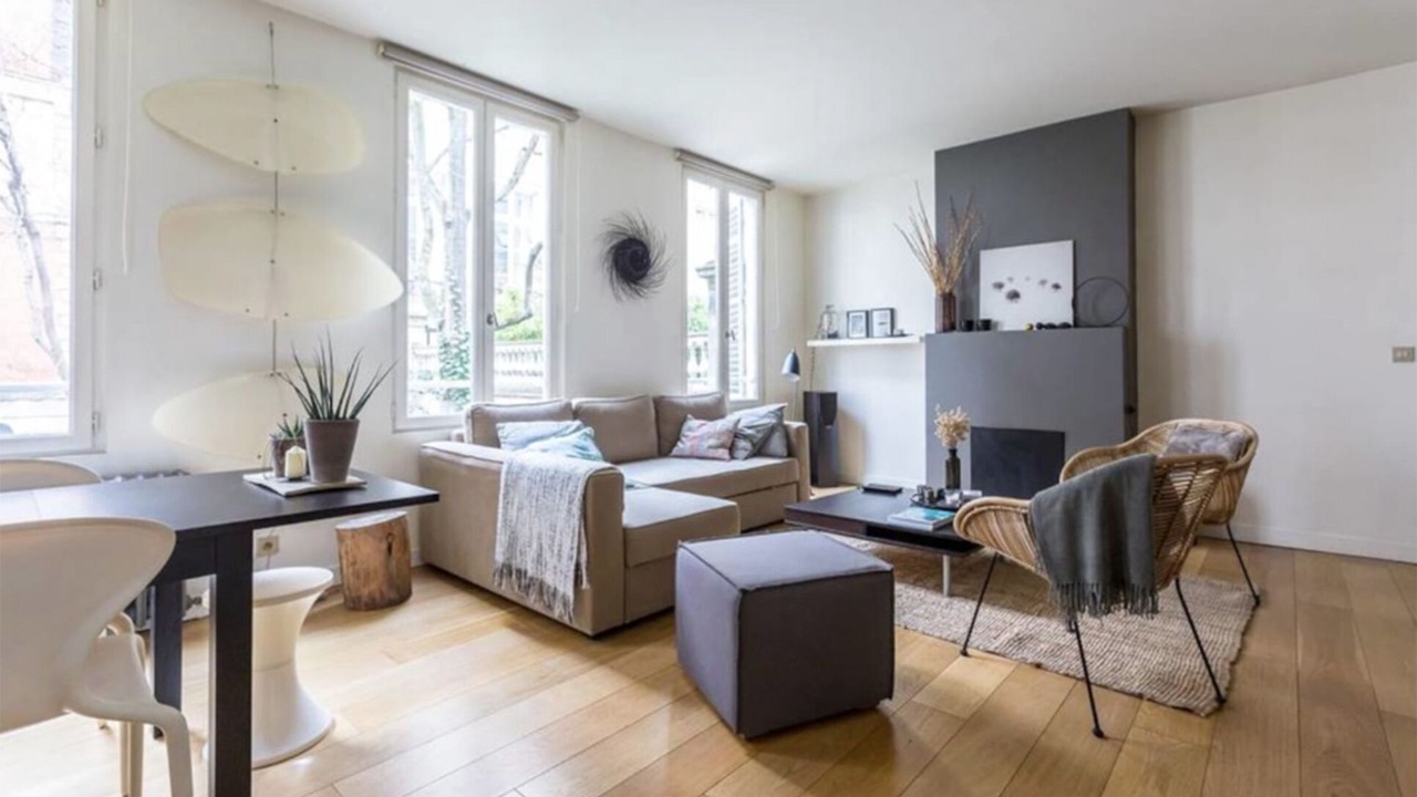 Photo of Livingroom in Archives