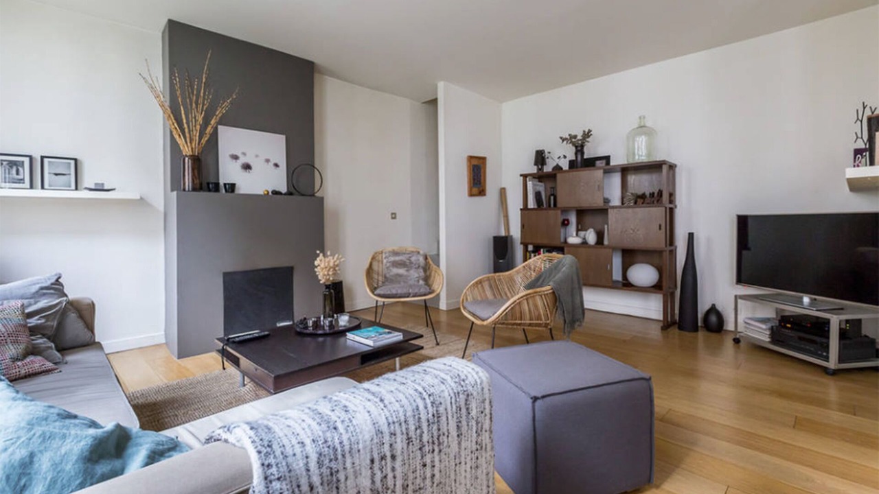 Photo of Livingroom in Archives