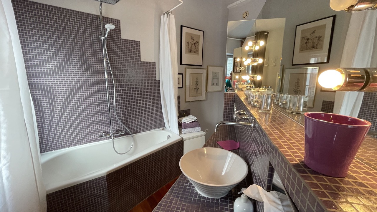 Photo of Bathroom in 12th Arrondissement