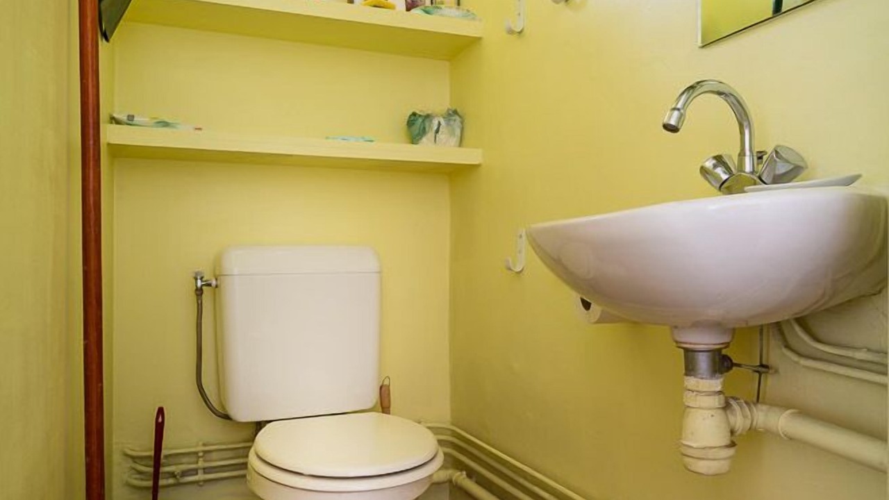 Photo of Bathroom in Quartier de la Folie-Mericourt