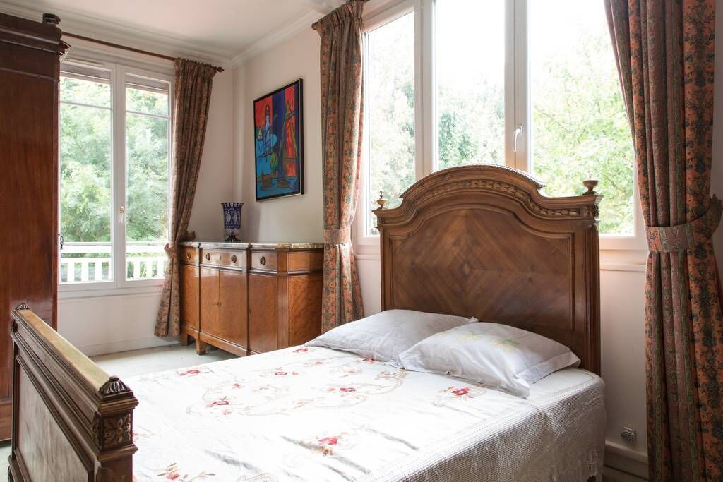Photo of Bedroom in Neuilly-Plaisance