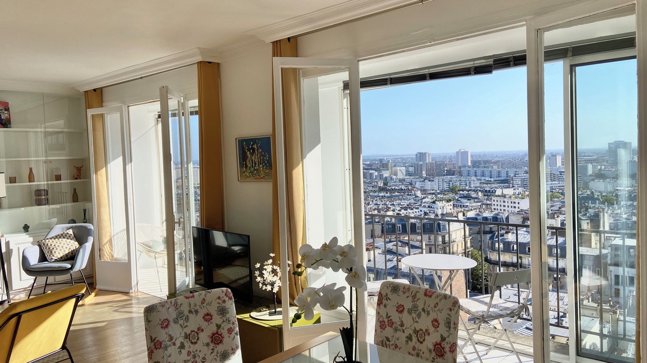 Photo of Livingroom in Clignancourt